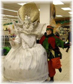 Schneeekönigin und Weihnachtswichtel.jpg